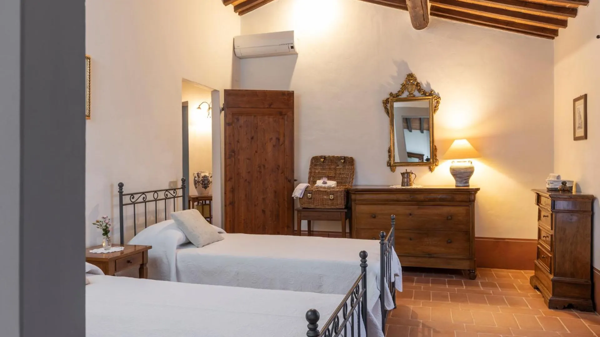 Mulino A Vento Villa Cortona Italy